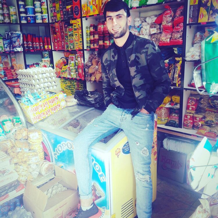  20219320  Behruz, 31 ,    