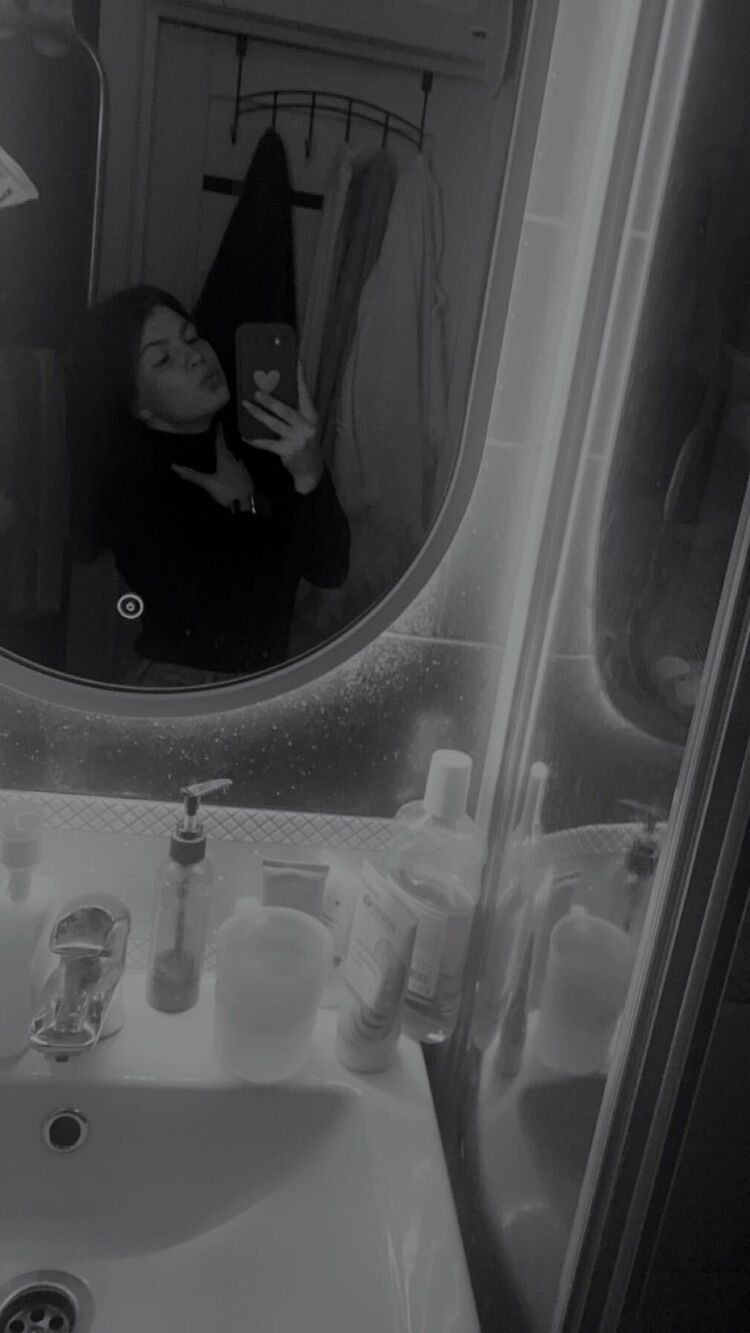  -,   Anastasia, 23 ,   ,   