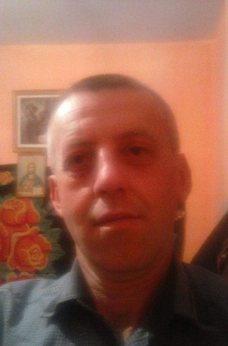  12109370  Igor, 47 ,    