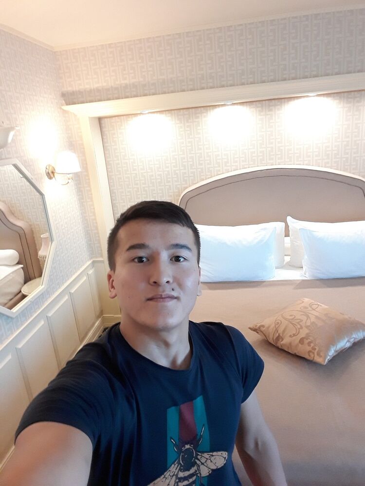  ,   Adylbek, 32 ,   ,   , c 