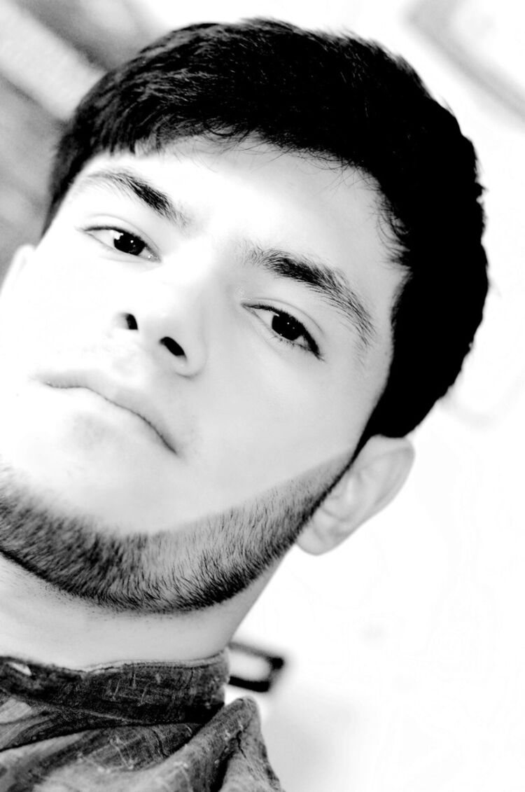 ���� 4697300 ������� �����, 32 ����, ���� ���������� � �������