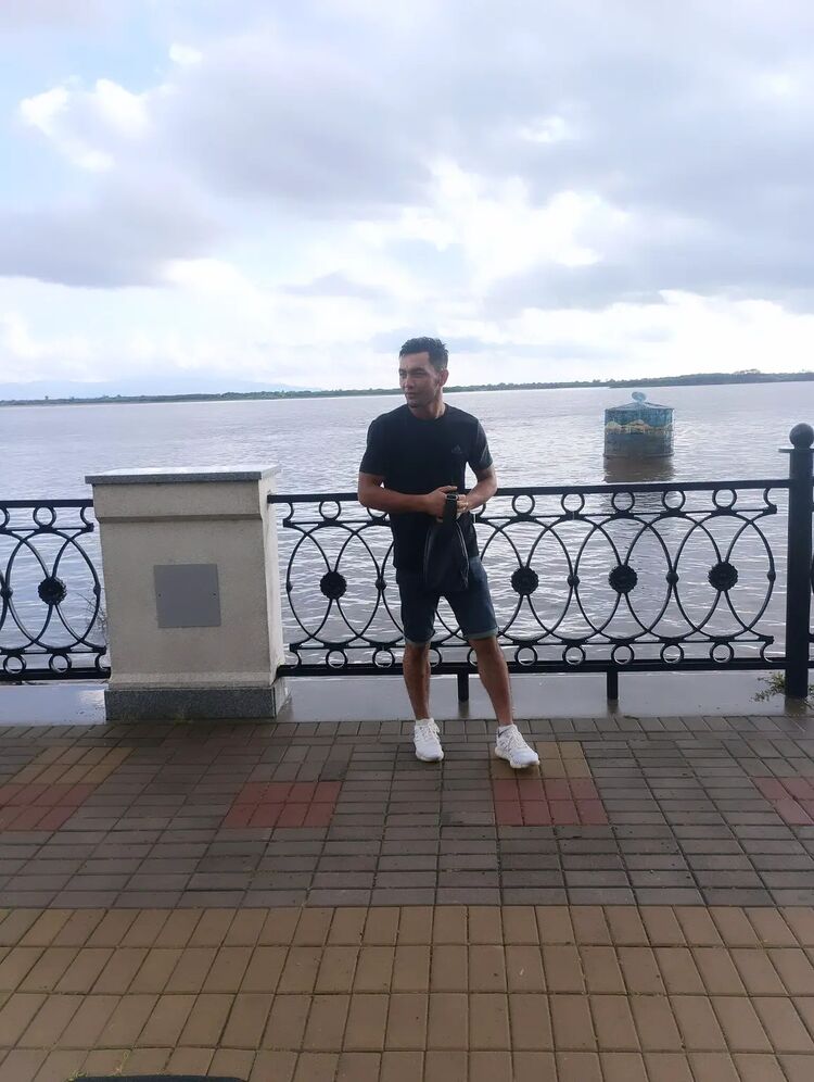  ,   Azamat, 27 ,   