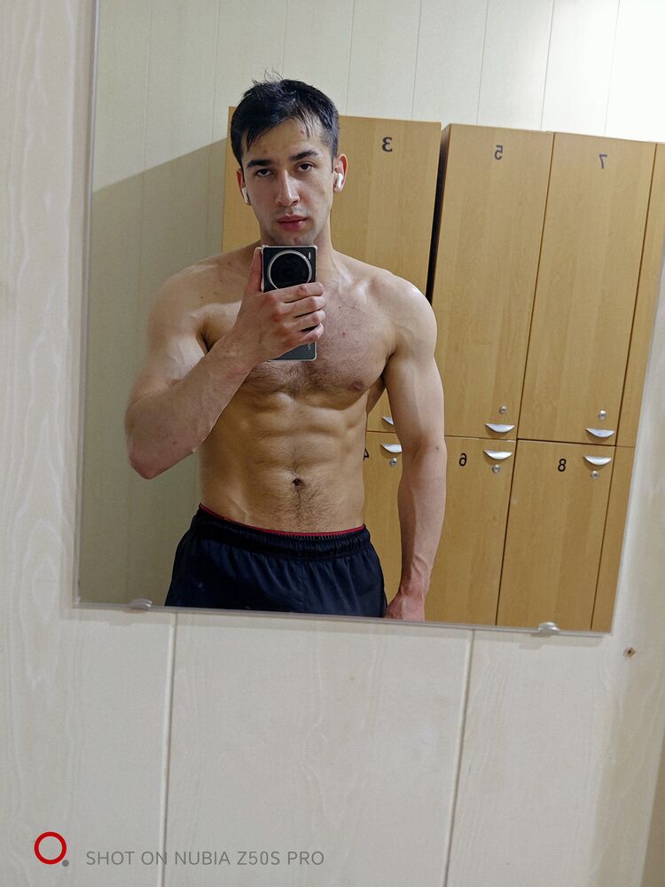  44280770  Fara, 22 ,    