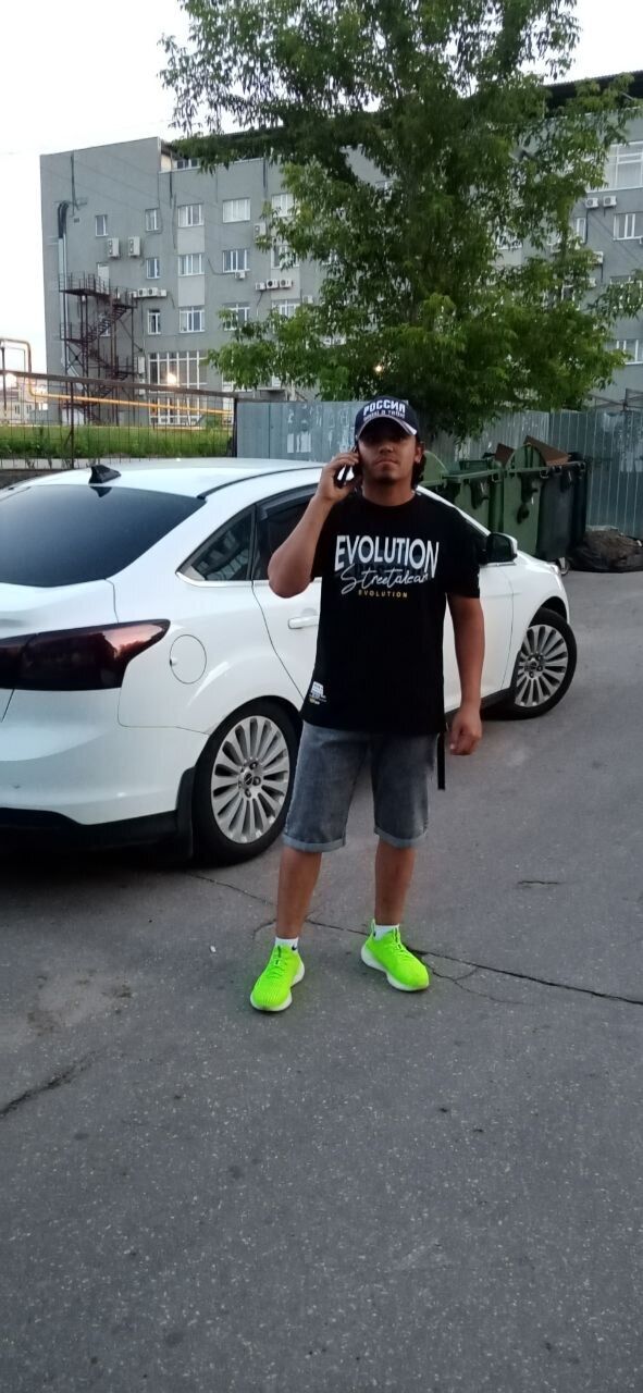  43828050  Surxon, 26 ,     