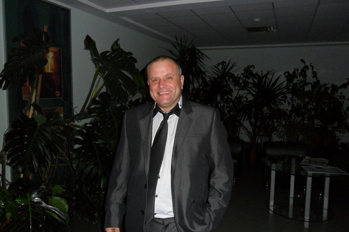  ,   Leonid, 65 ,   ,   , c 