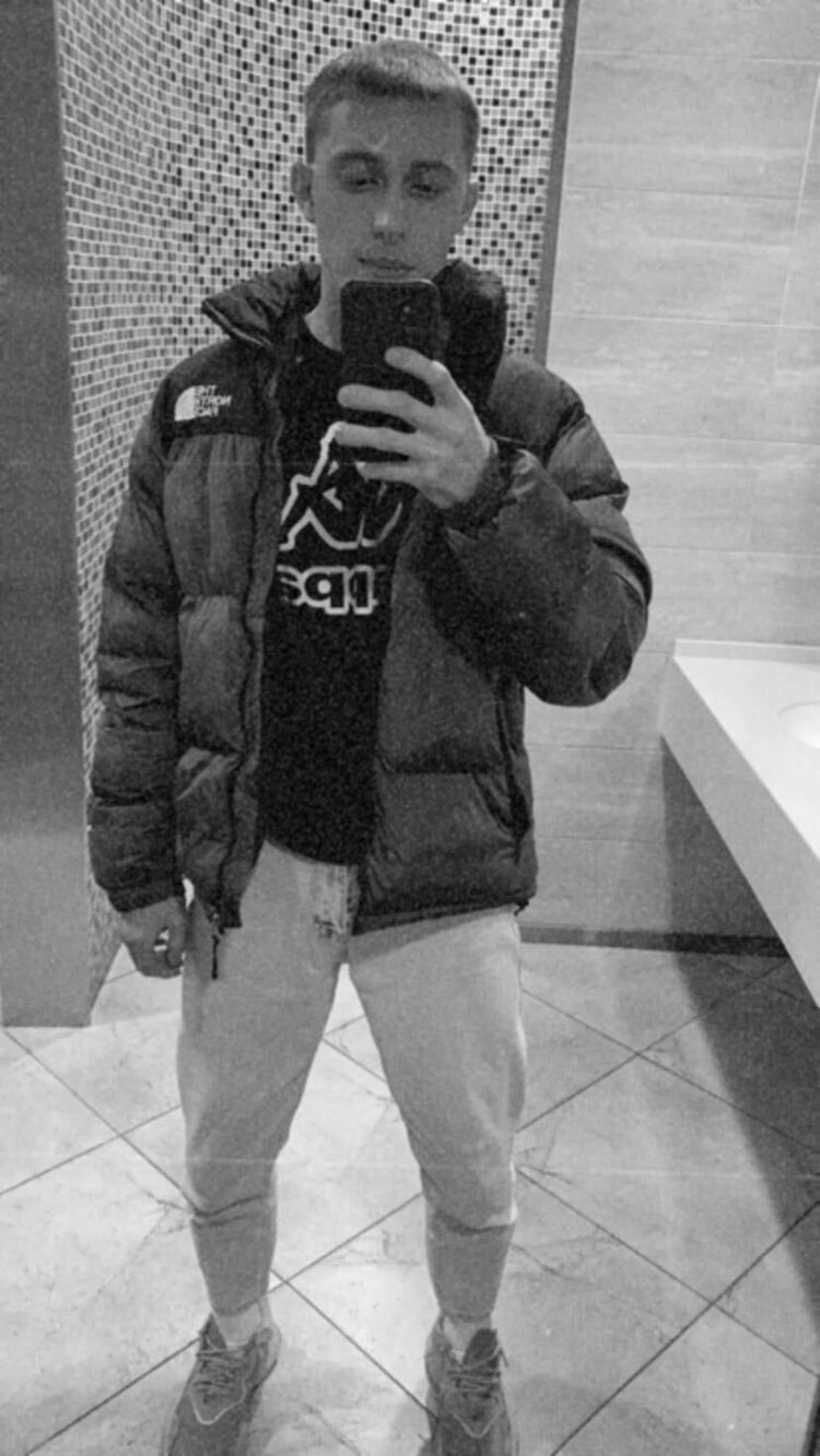  31838650  , 27 ,    
