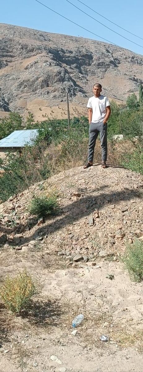  43462690  Nurbek, 26 ,    