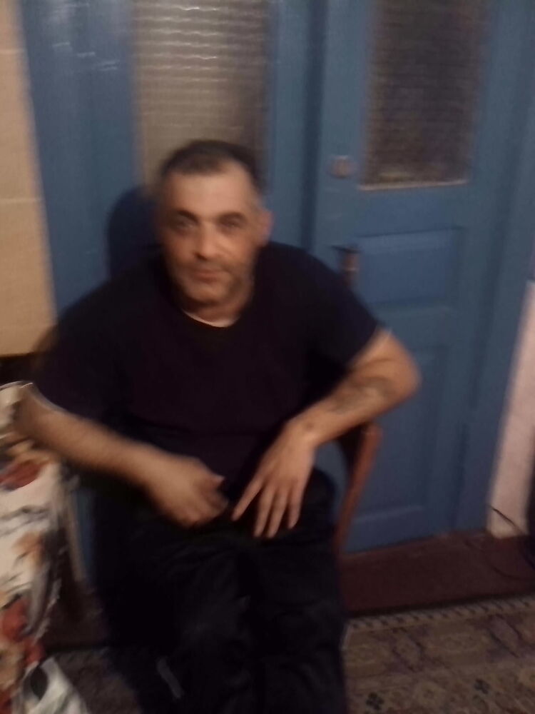  ,   Gosha, 48 ,   ,   , c 