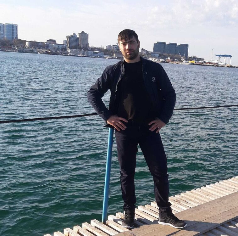  51852550  David, 35 ,    