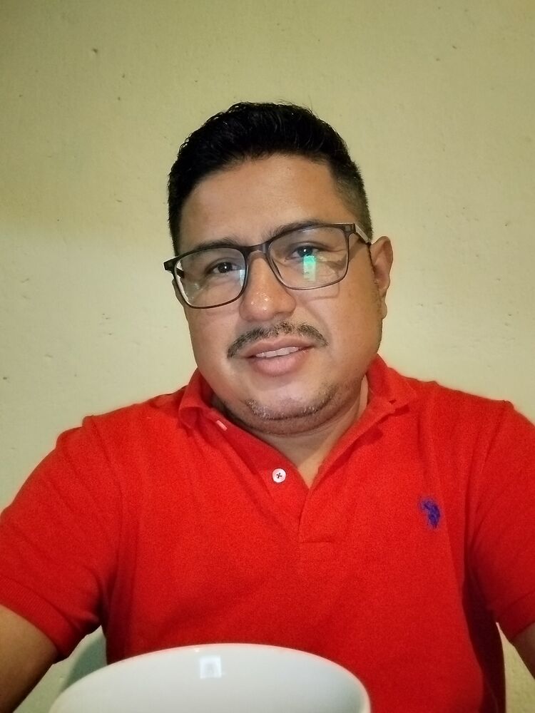  47242720  Elias C, 45 ,    Guatemala City