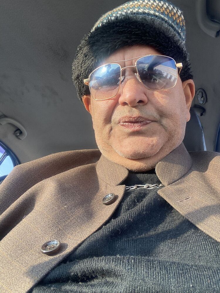  53353260  Sanjay, 57 ,    Srinagar