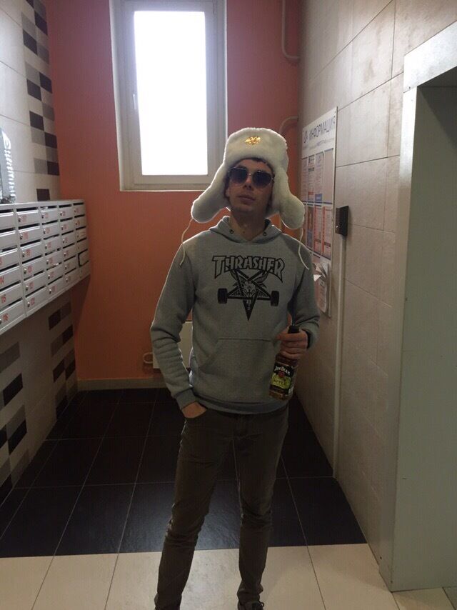  51127850  Pavel, 33 ,    