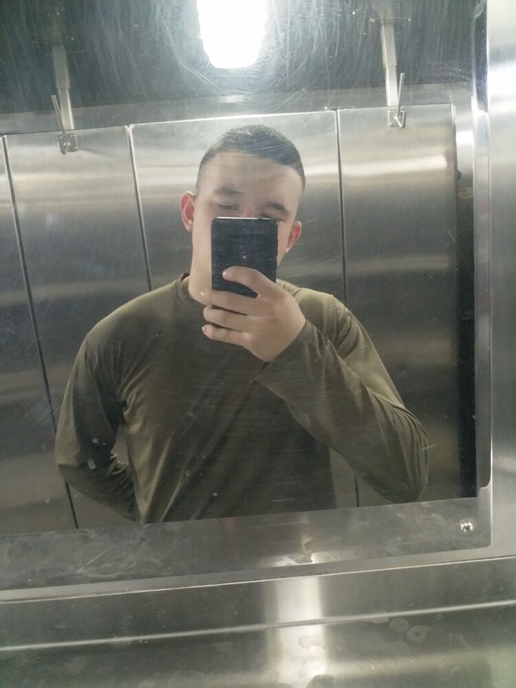  ,   Artyom, 25 ,   ,   