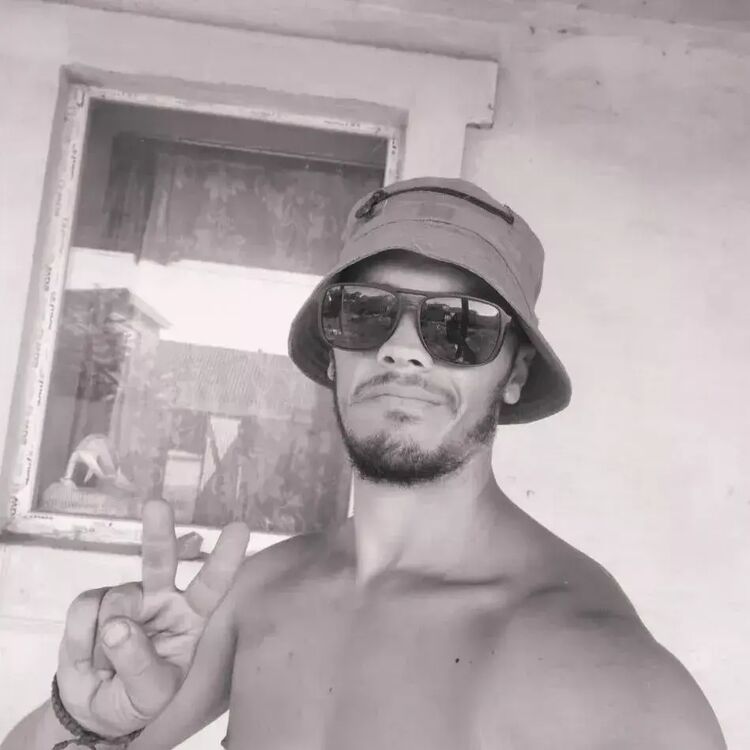  48479480  , 30 ,    
