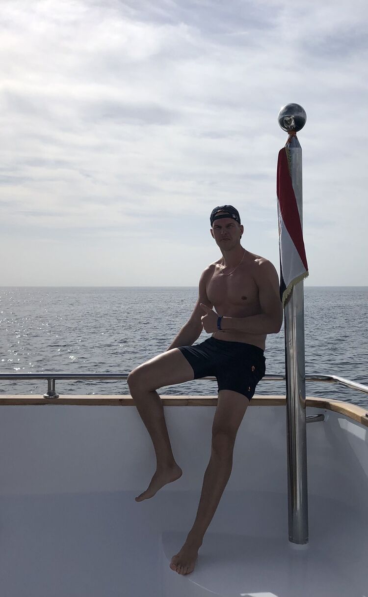  28585230  , 38 ,    -