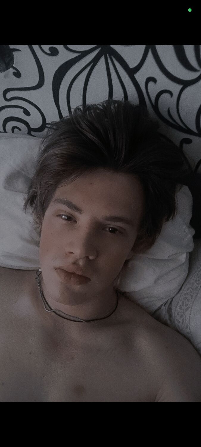  54218910  Alex, 22 ,    