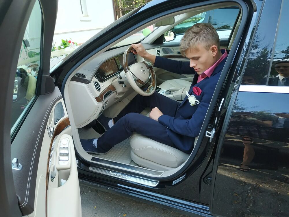  34629600  Vasya, 27 ,    