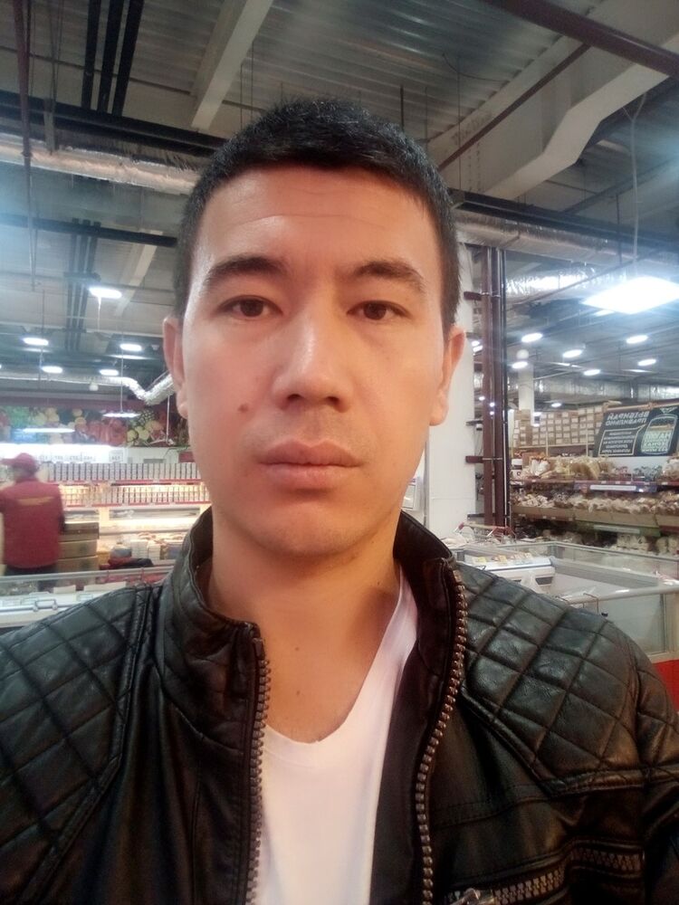  ,   Ilhambek, 37 ,   ,   , c 