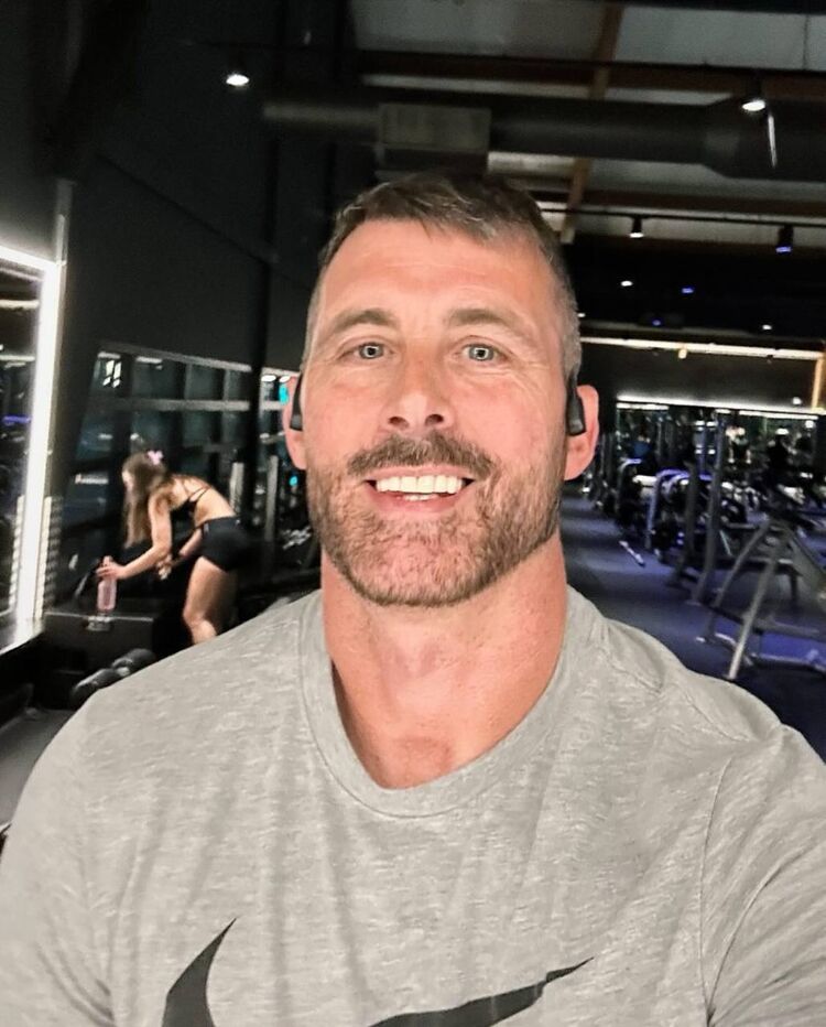  ,   Makar, 37 ,     , c , 