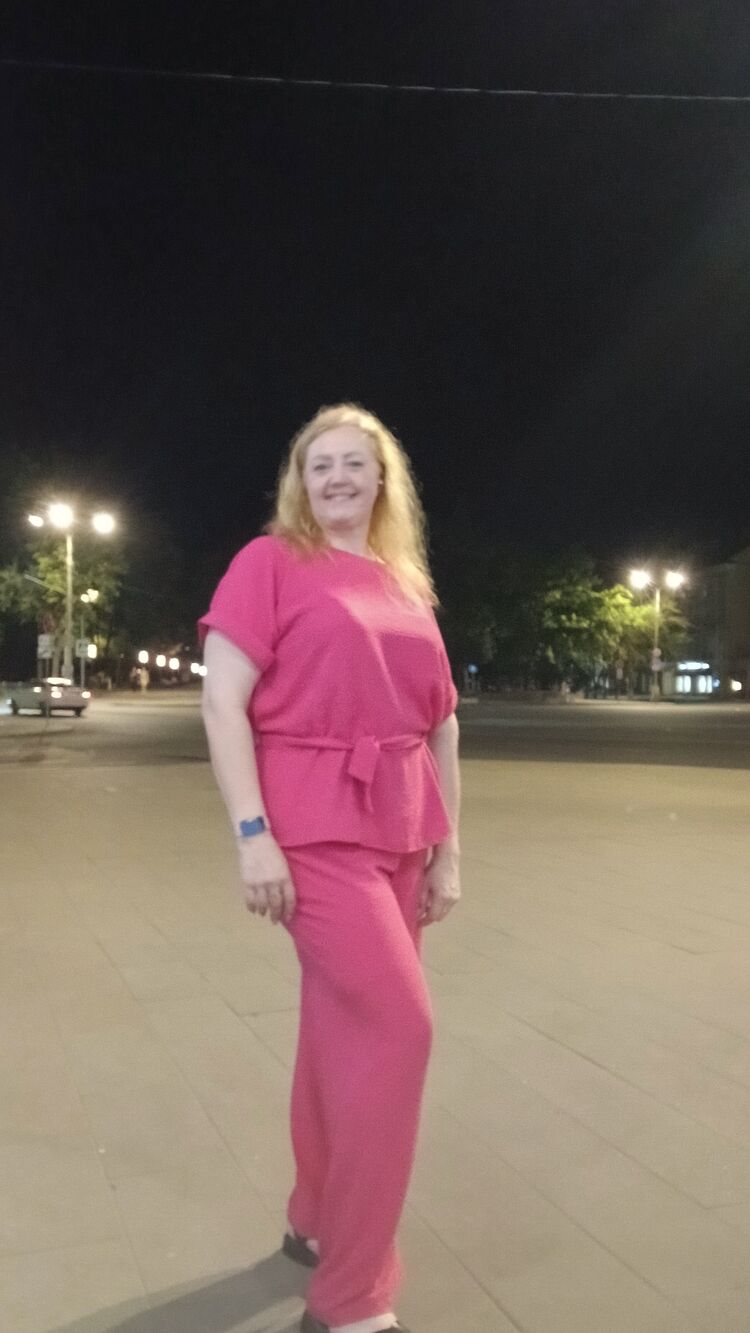  52927010  Teofilia, 48 ,    