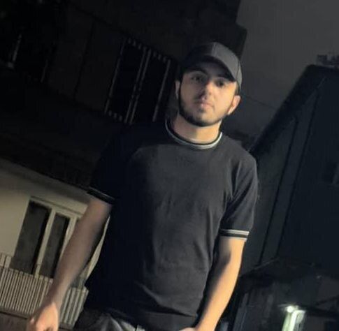  52725730  , 18 ,    