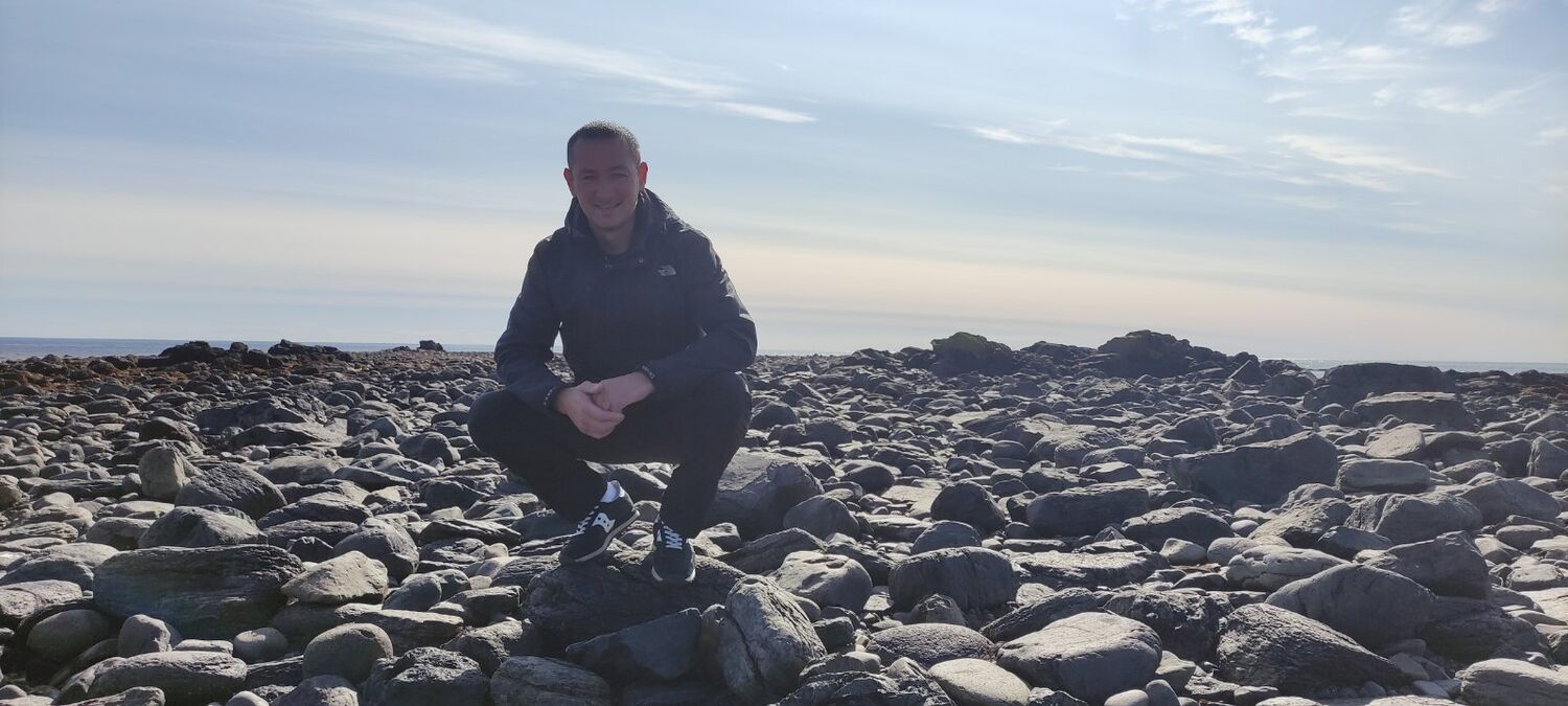  38588350  Dima, 37 ,    