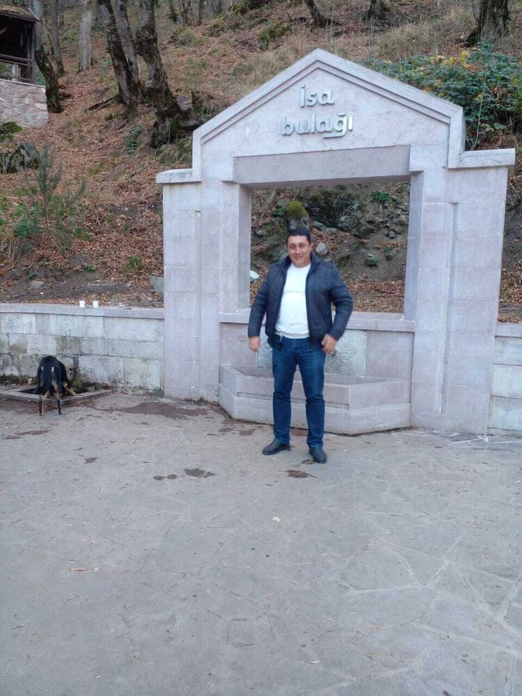  43361030  Rihat, 46 ,    