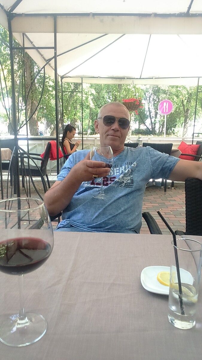  11315230  Oleg, 58 ,    