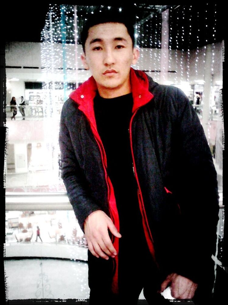  ,   Djoni, 35 ,   