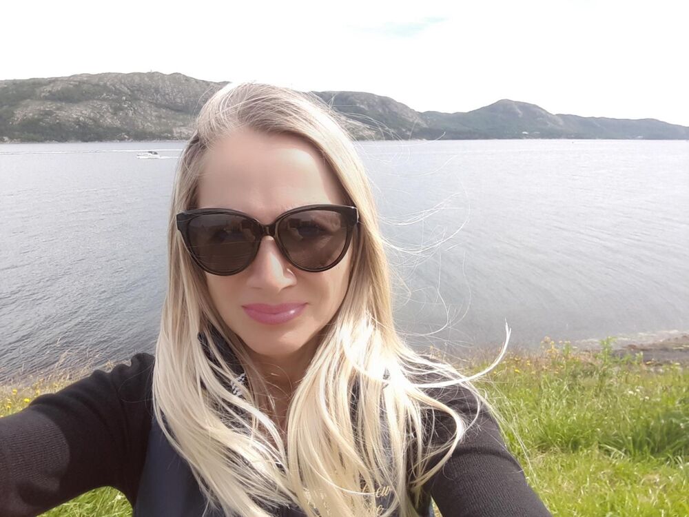  ,   Sviatlana, 51 ,   c , 