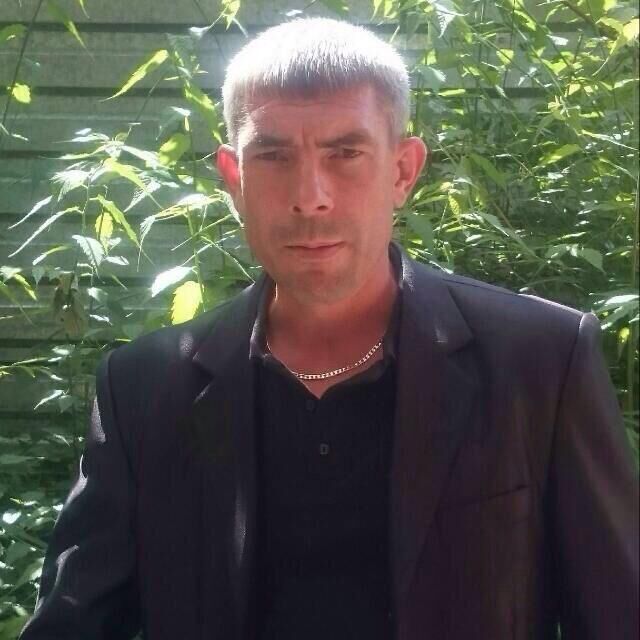  53680960  Nikolay, 44 ,    