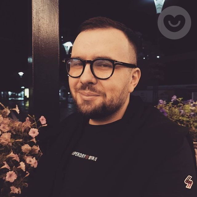  ,   Bohdan, 32 ,   