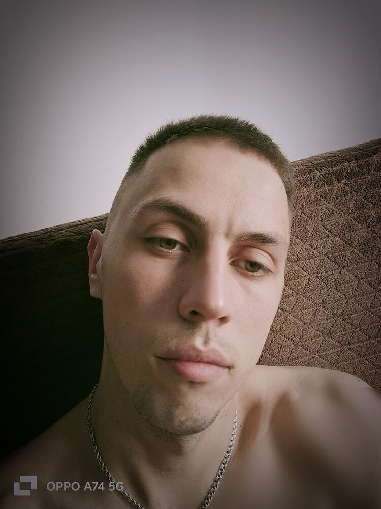  44002900  Andrii, 28 ,    