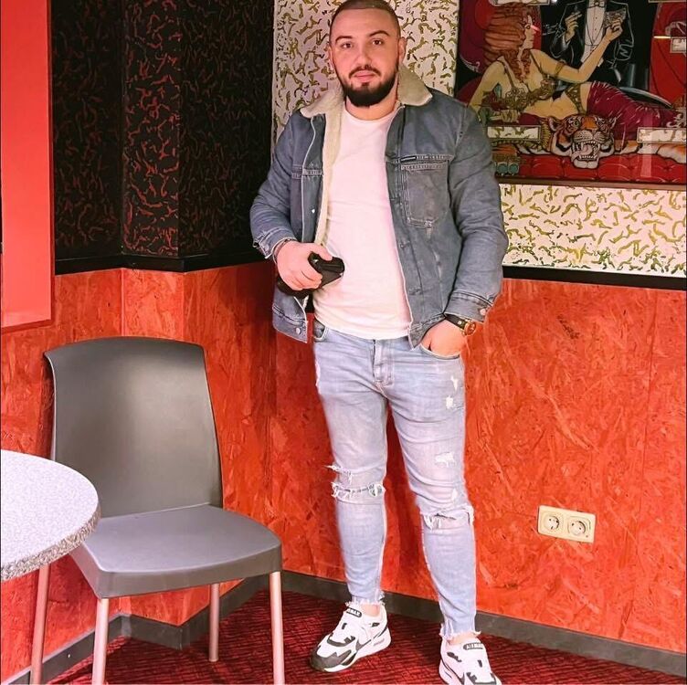  50611290  Niko, 31 ,    Koeln