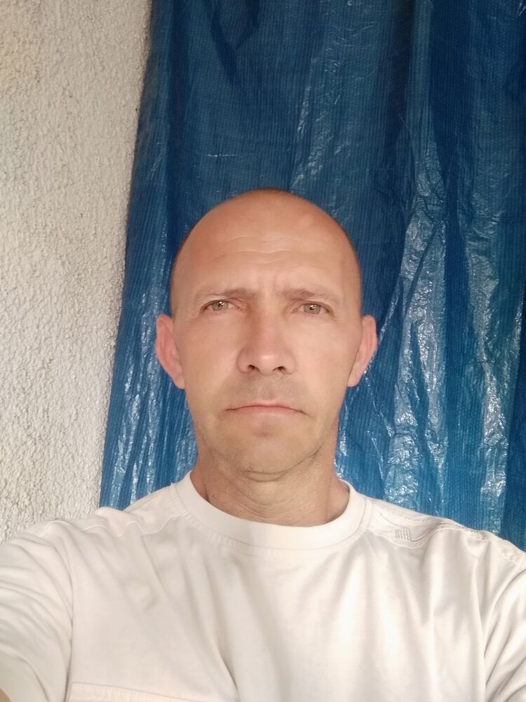  36138360  Alex, 47 ,    