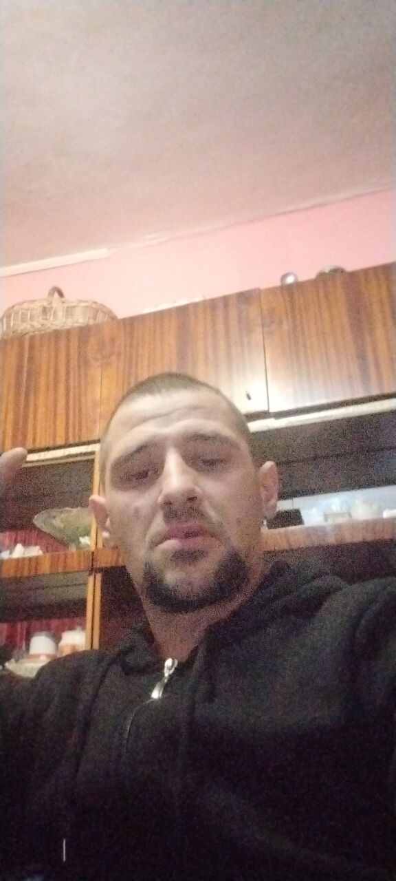  ,   Ivan, 32 ,     , c , 