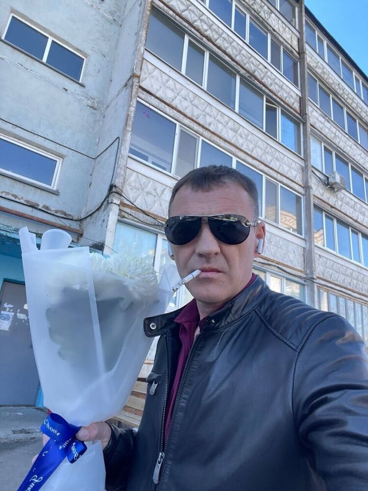  53789760  Aleks, 46 ,    