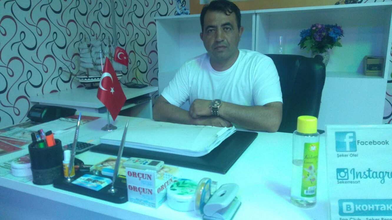  25095490  Valeh, 47 ,    