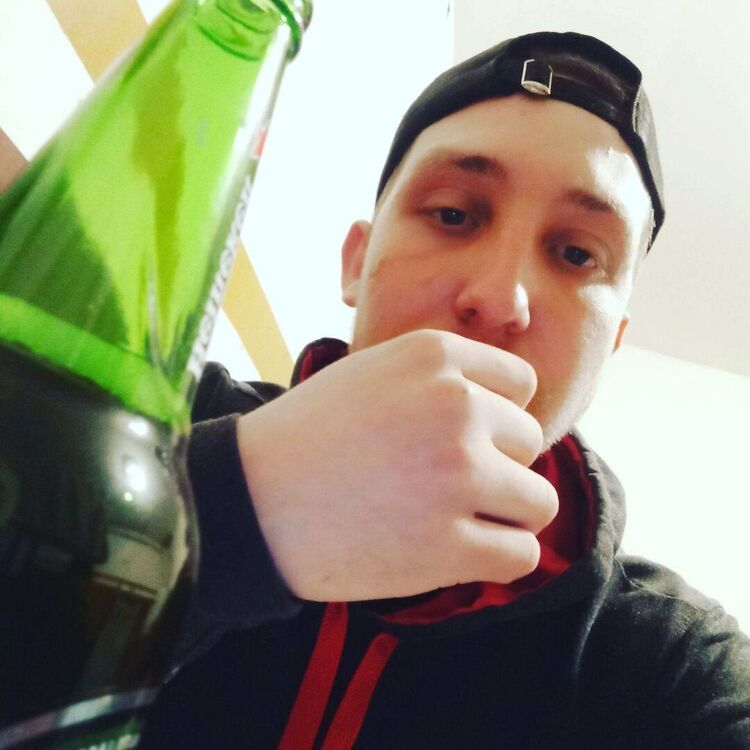  33739670  , 25 ,    
