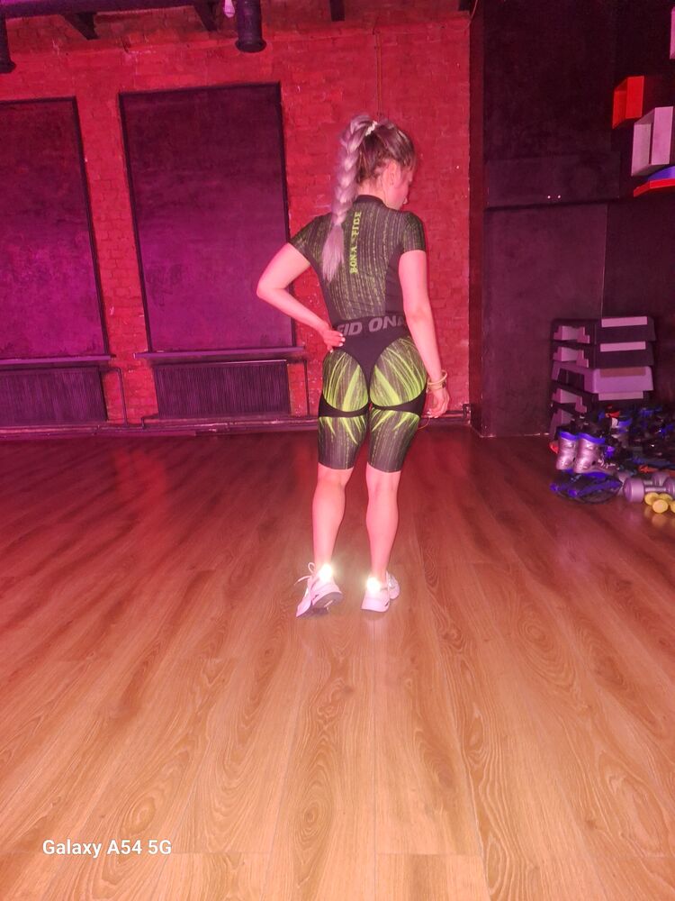  46941930  , 33 ,    -