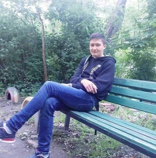  24591040  Petru, 25 ,    