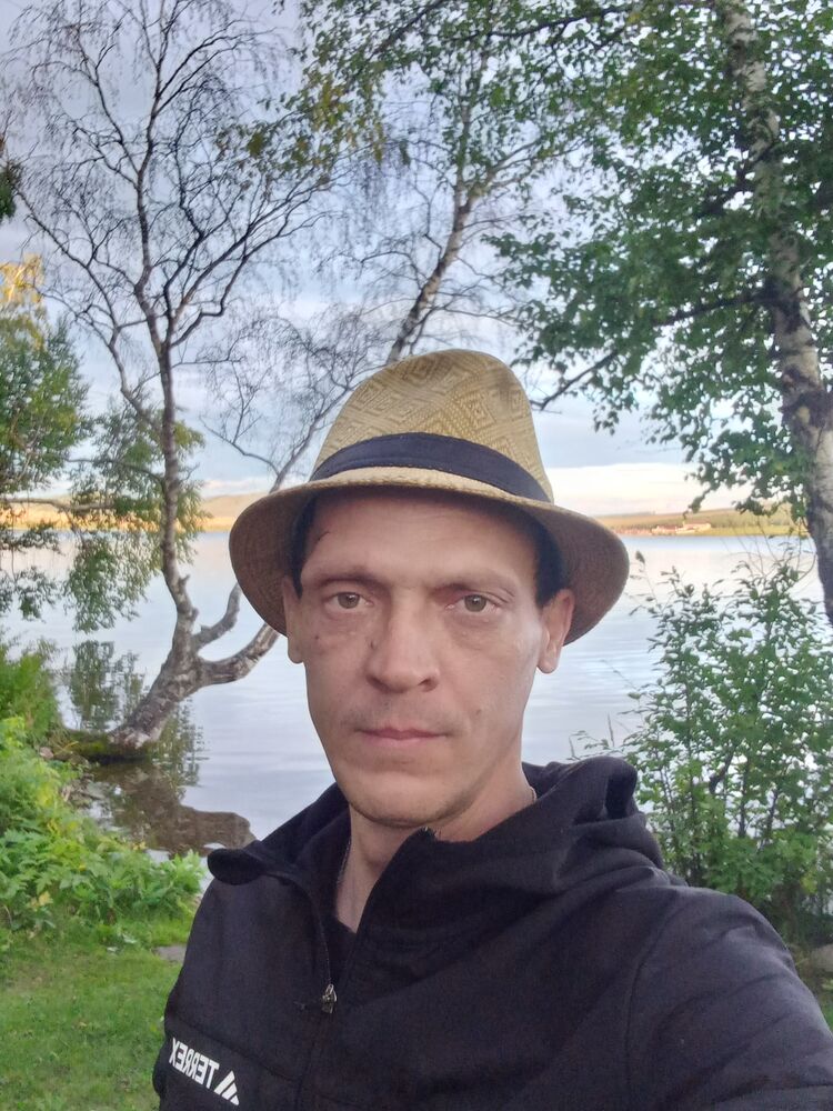  39299940  Vladimir, 45 ,    