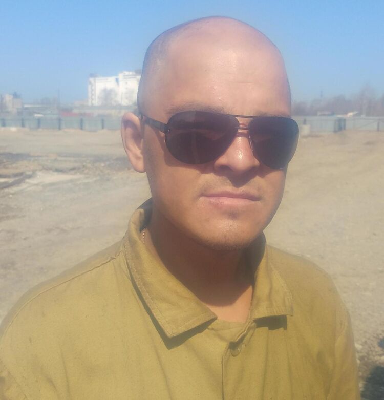  --,   Oleg, 42 ,   ,   