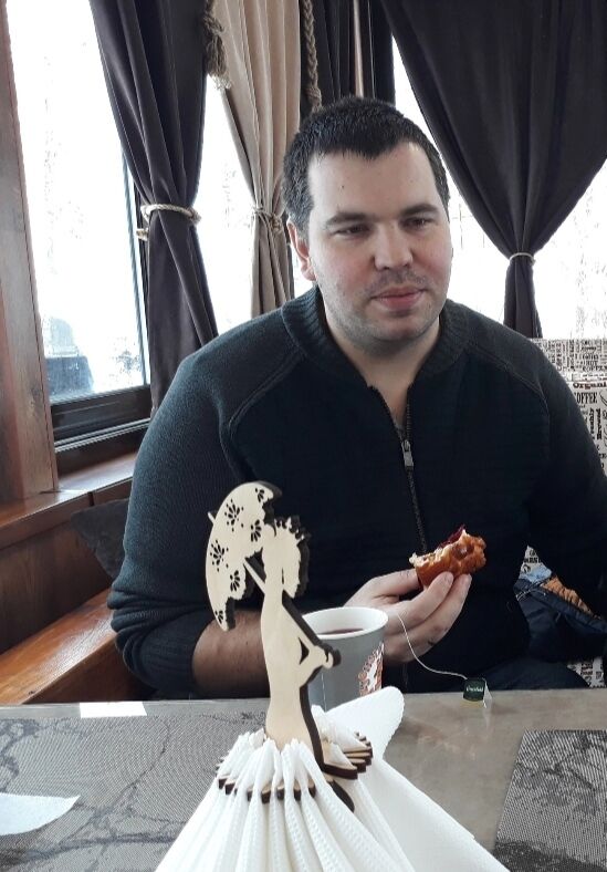  37452390  Nikolay, 35 ,    