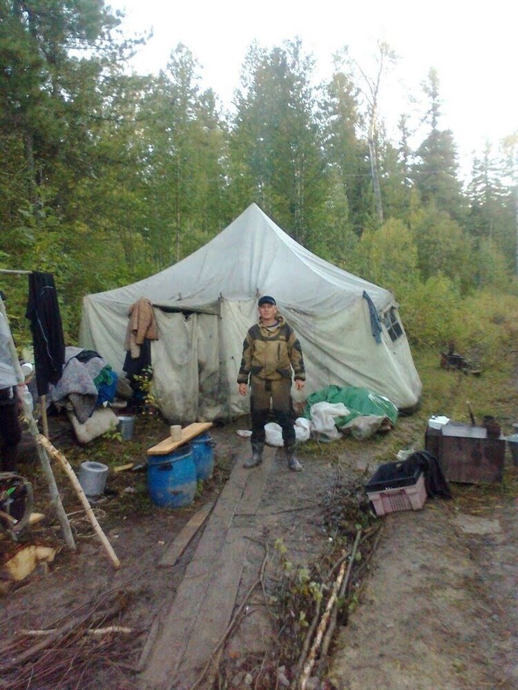  15955970  Dmitrij, 38 ,    