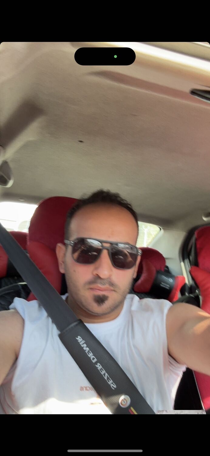  45215710  Demir, 31 ,    