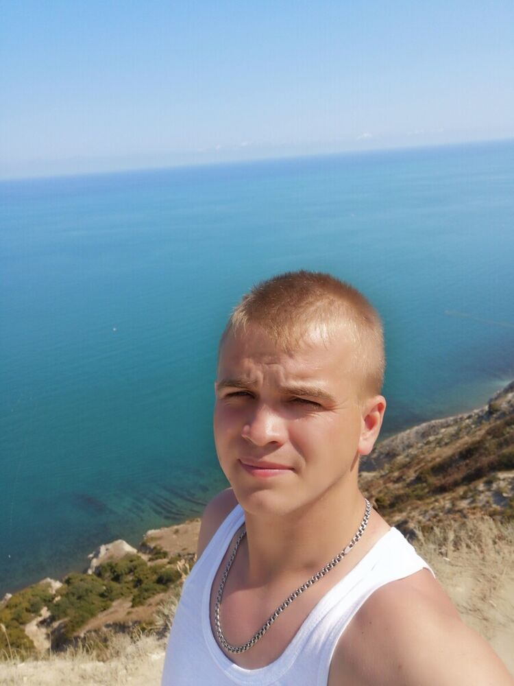  ,   Dean, 32 ,   , 