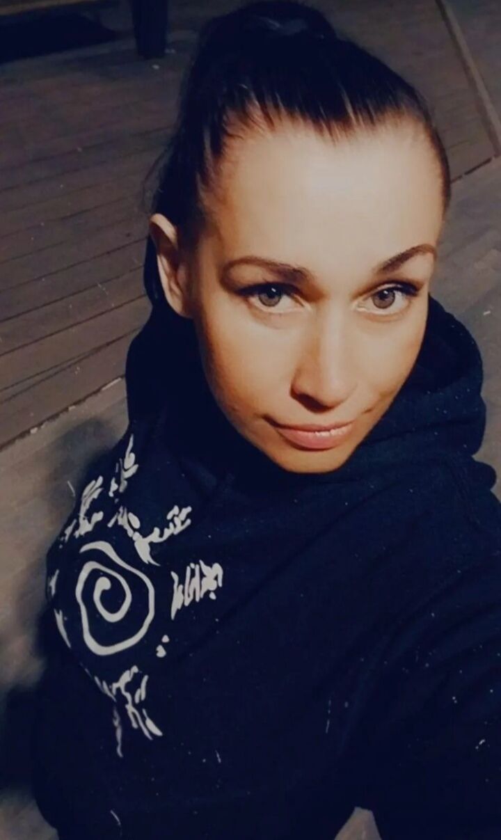  50752210  Hanna, 36 ,    