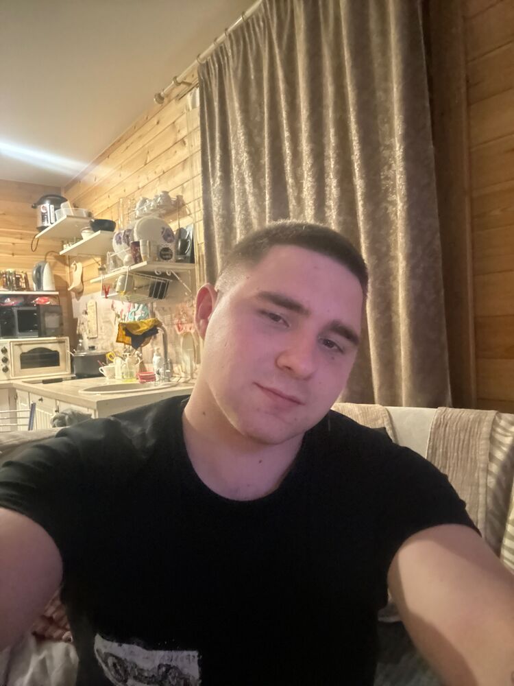  48013450  Sergei, 25 ,    