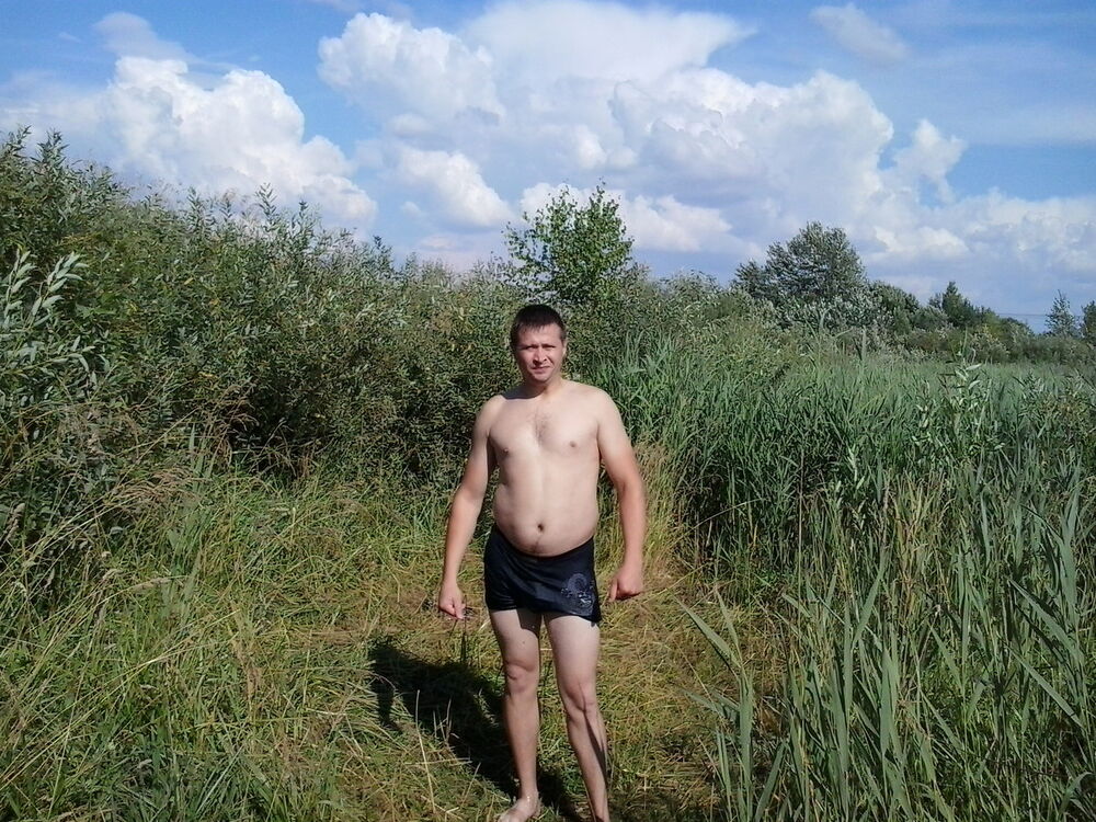  ,   Zhenya, 39 ,  